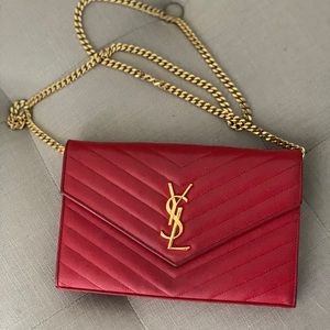 Show stopping YSL handbag! 100% Authentic!!😍
